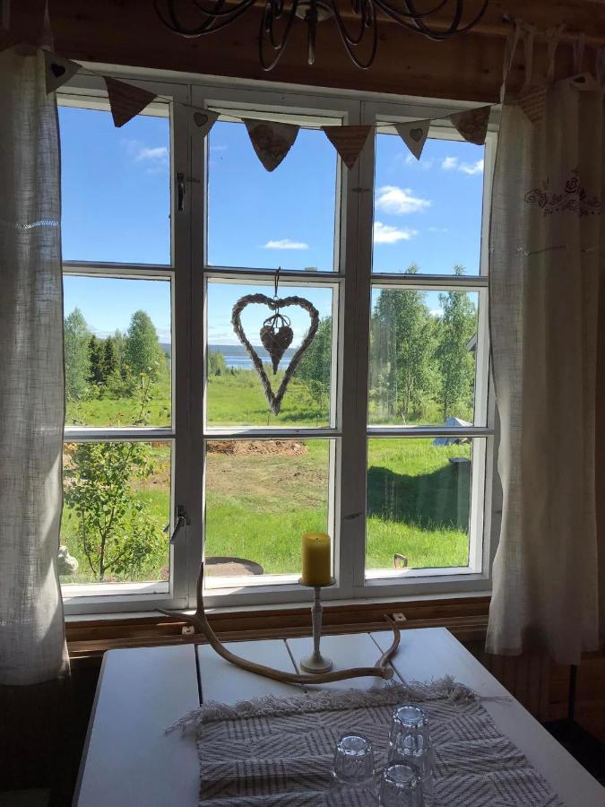 Paeivin Pirtti - Pirttikahvila Ja B&B Luosto Eksteriør billede